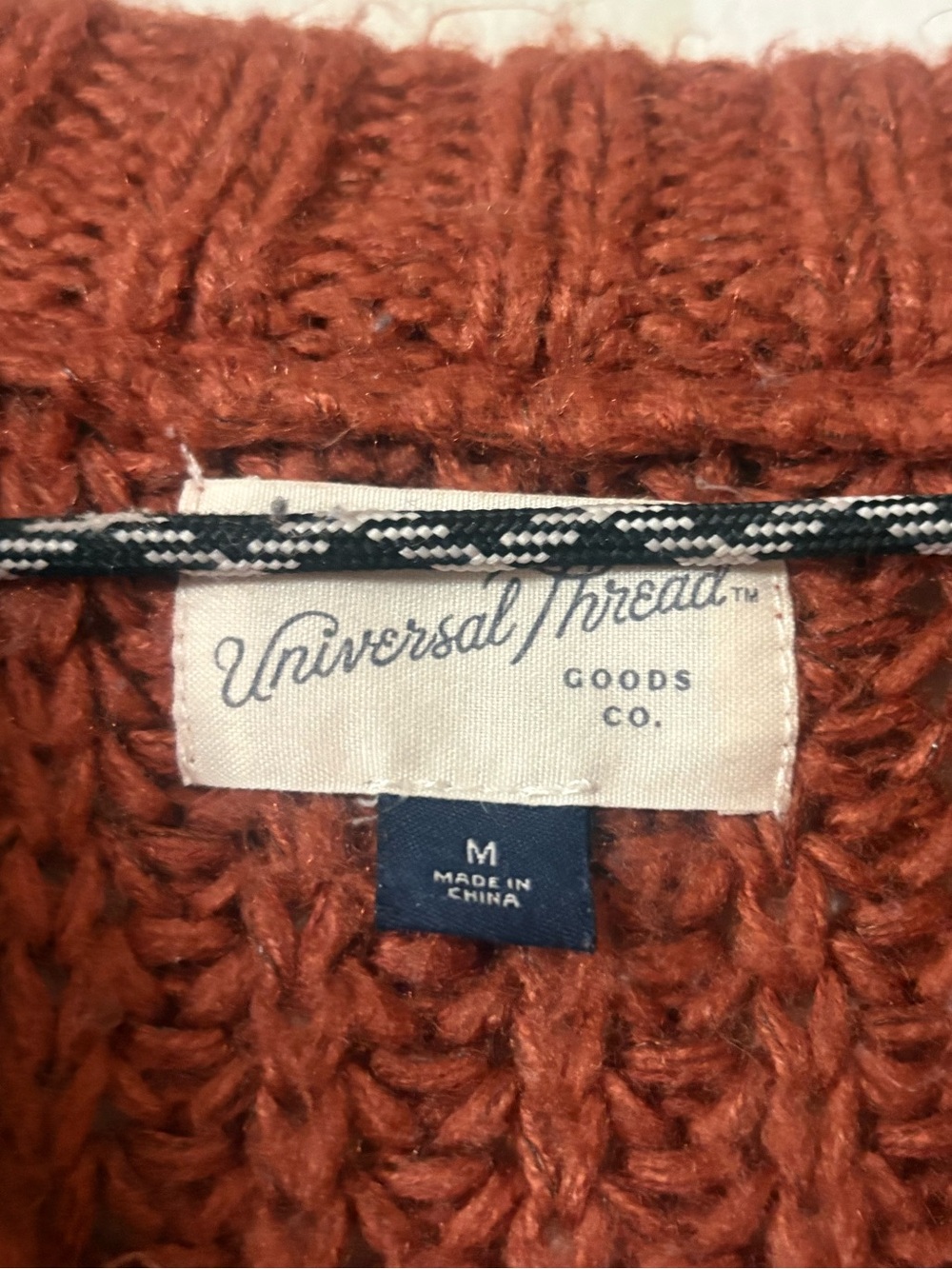 Women’s Universal Thread Cable Knit Sweater 🌵M - Picture 3 of 9